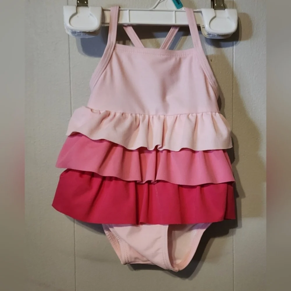 Pink‎ One Piece Swimsuit Ruffle Small 12.5lbs to 18lbs A344